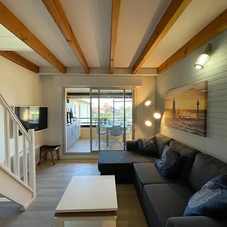 Duplex T2 Avec Piscine A Proche
